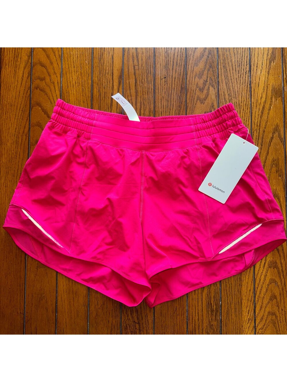 Lululemon Hotty Hot High Rise Short 4” Mulberry Spark Size 12 NWT - Picture 2 of 6